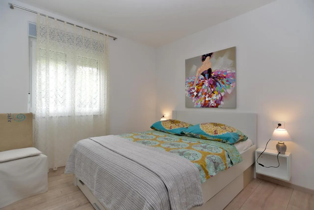 Vila House Mirna 2177 Pula